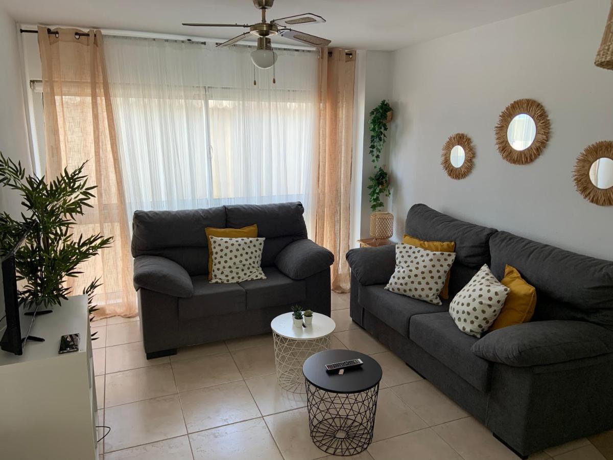 Apartamento Aqui Vive Un Artista Conil De La Frontera Luaran gambar